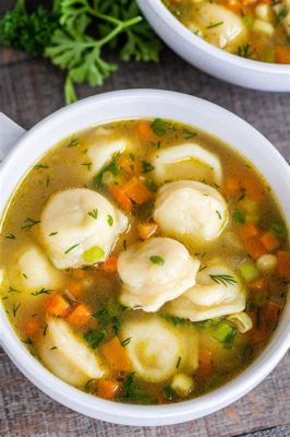  Pelmeni! 뜨겁고 매콤한 국물 속에 숨겨진 고기 만두의 매력을 경험해보세요!