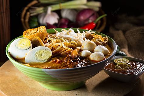  LAKSA JOHOR: 매콤하고 깊은 맛의 커리 라면이 당신의 입맛을 사로잡을 거야!